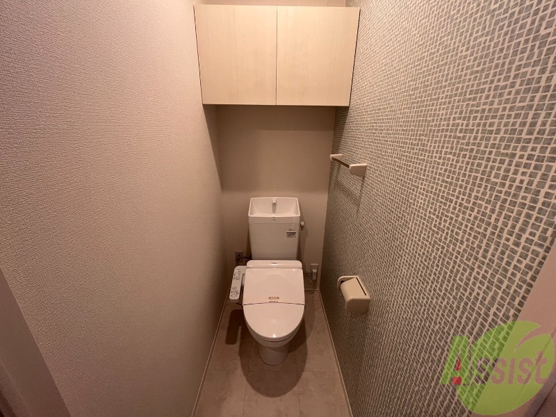 トイレ　トイレはこちらのウォシュレット付きになりますね。