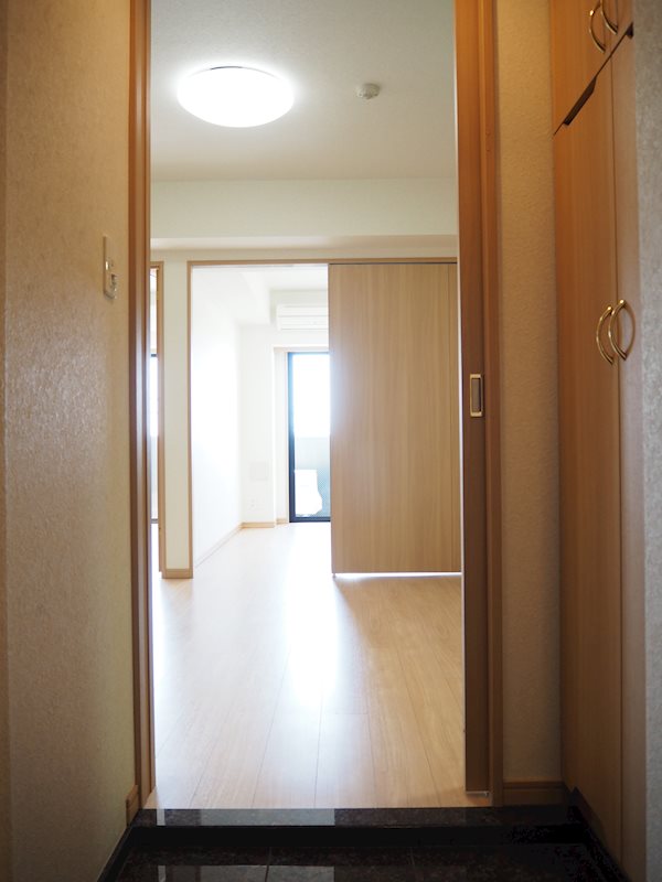 玄関　弊社は都内全域の物件をご紹介可能です！