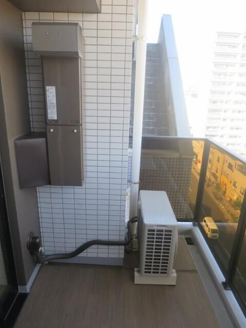 バルコニー　バルコニーがあるので洗濯物を太陽の下で干すことができます♪