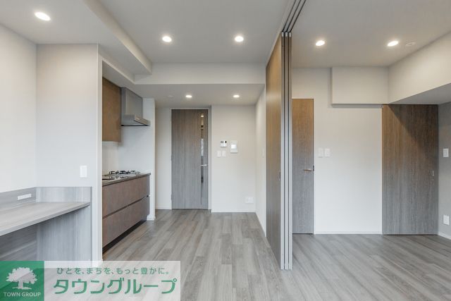 居室・リビング　Dタイプ2023年9月撮影 同タイプ704号室の写真です。