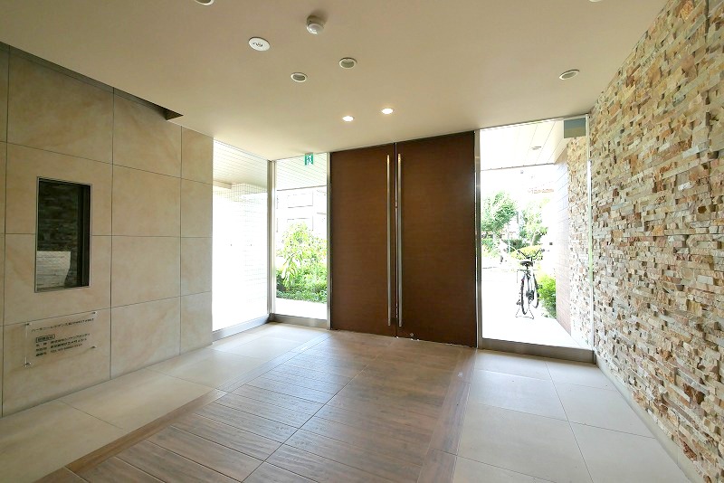 建物外観　外観は落ち着いています