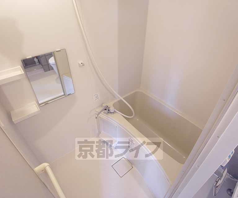 バス・シャワールーム　機能は十分