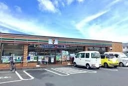 コンビニ　セブンイレブン（コンビニ）まで750m