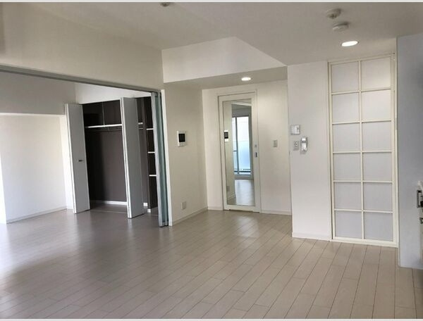 収納　※写真は同じマンションの違う部屋のものになります。