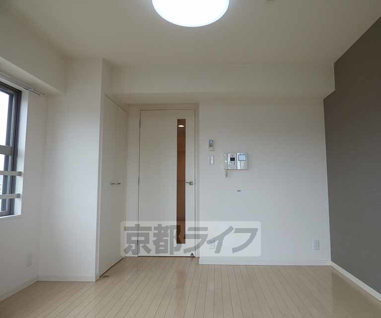 居室・リビング　綺麗な室内です。