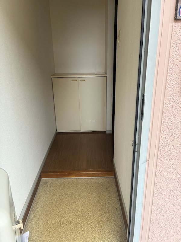 シャトルタカハシの玄関写真
