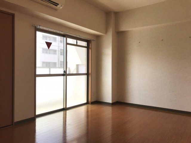 ヴェルデ御所東の居間写真