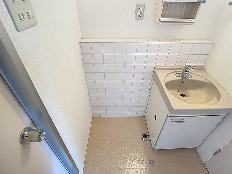 洗面設備　※内観写真は同タイプ別号室のものです。