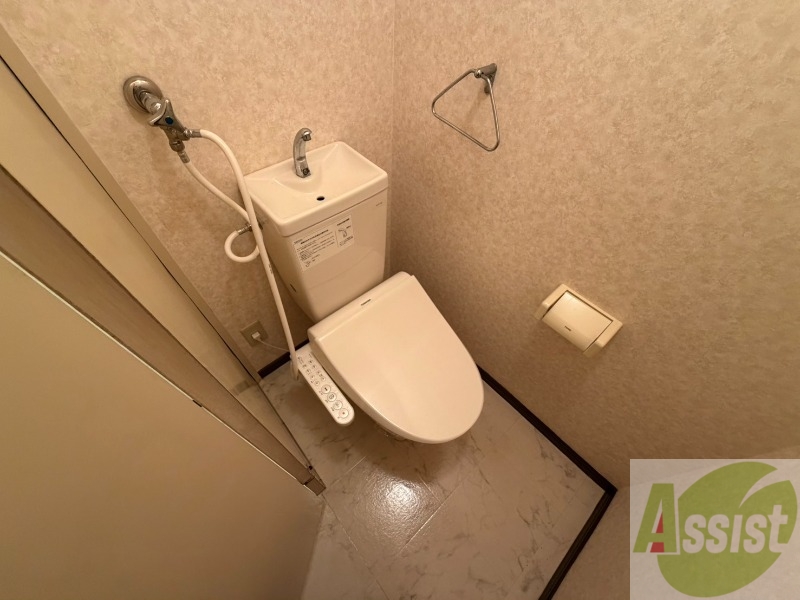 トイレ　こちらはトイレです。清潔感があり、安心して使用できます。