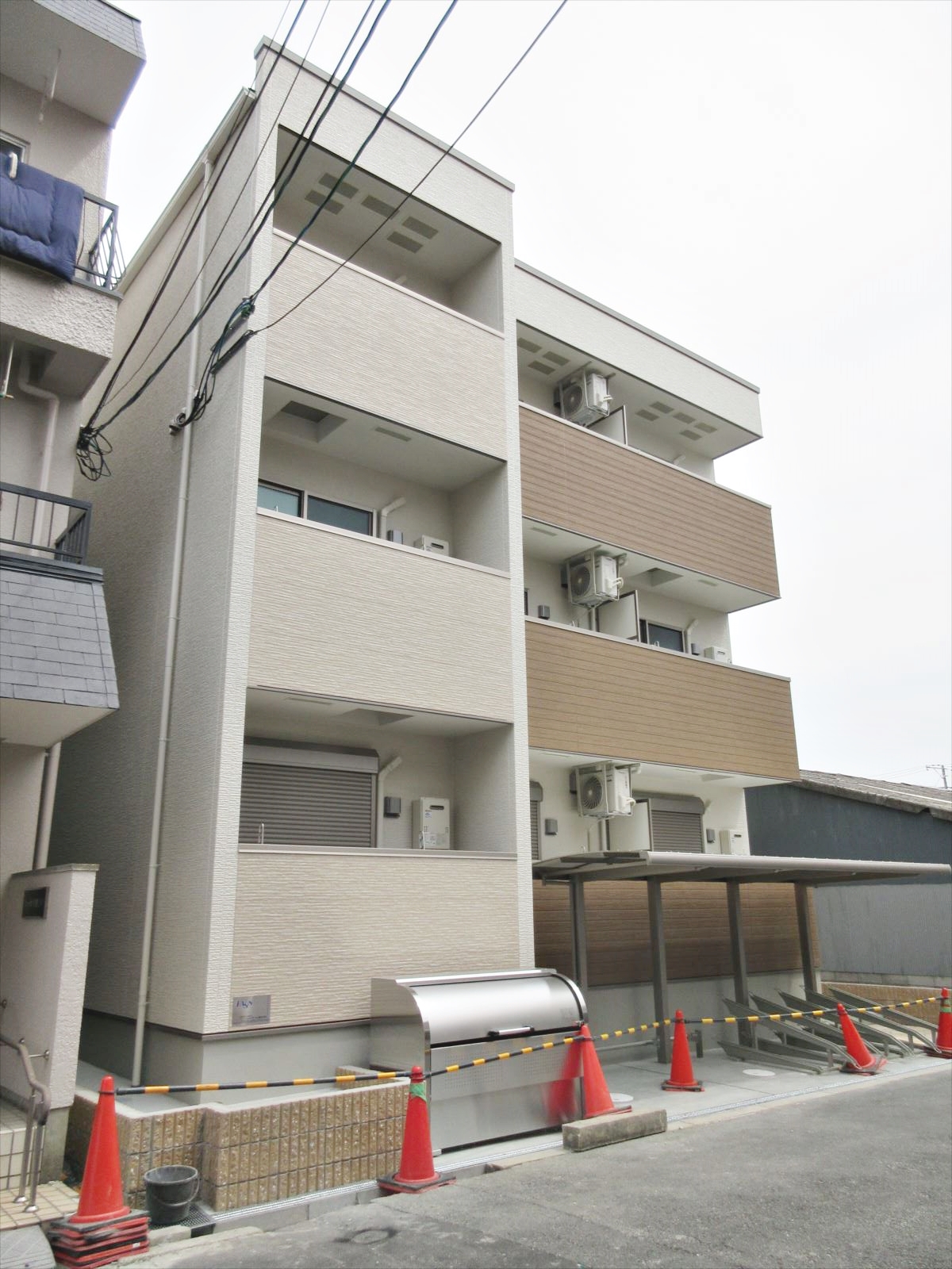 ＪＲ関西本線 平野駅 徒歩8分 築5年
