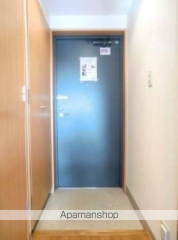 京王井の頭線 高井戸駅 徒歩8分 10階建 築24年の玄関写真