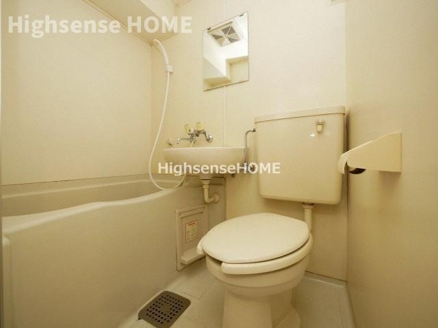 バス・シャワールーム　落ち着いた空間のお風呂です