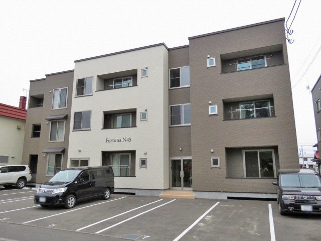 北海道札幌市東区北四十五条東２（アパート）の賃貸物件の外観