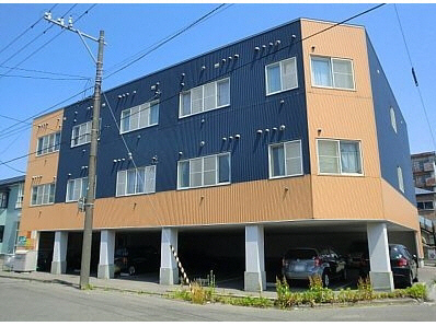 函館市大森町のアパートの建物外観