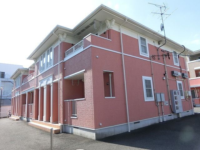 静岡市清水区長崎のアパートの建物外観