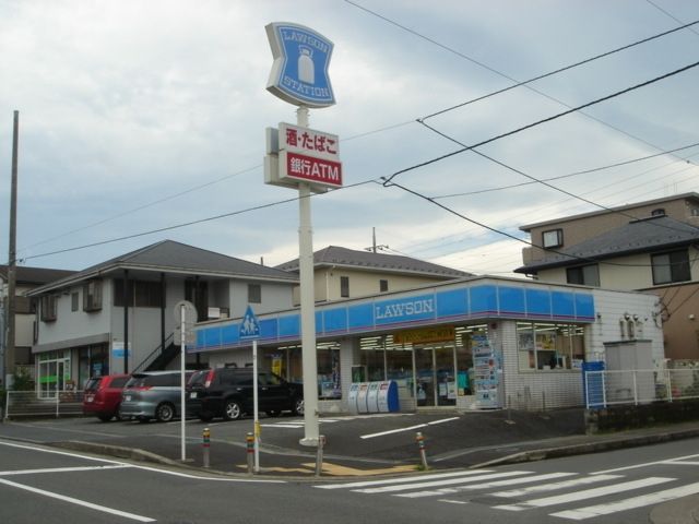 【伊勢原市石田のアパートのコンビニ】