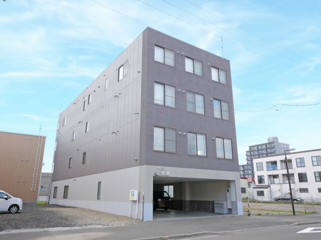 アドバン小町屋の建物外観