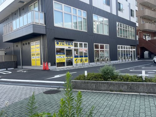 【八王子市長沼町のアパートのドラックストア】