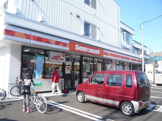 【札幌市南区澄川三条のマンションのコンビニ】