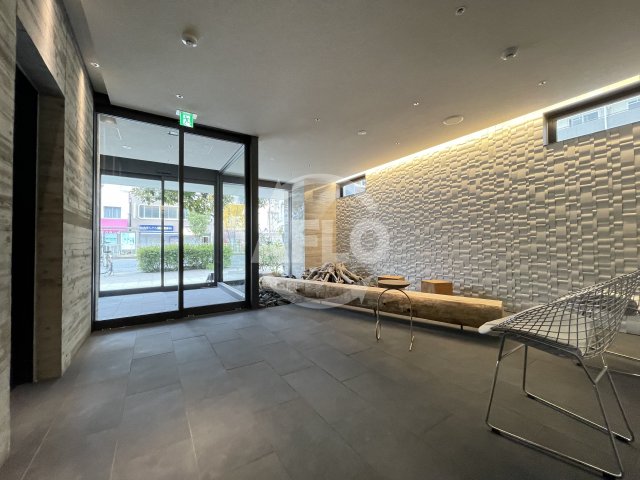 ロビー　ファーストフィオーレ九条III　ロビー