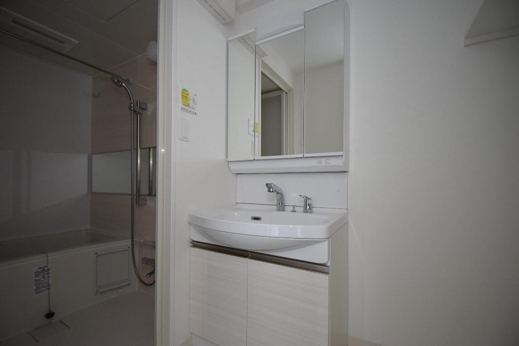 洗面設備　洗髪洗面化粧台