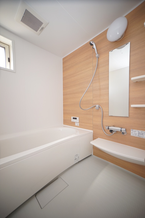 バス・シャワールーム　落ち着いた空間のお風呂です