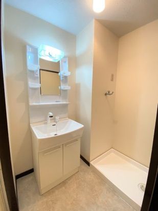 洗面設備　朝の身支度には欠かせない独立洗面化粧台