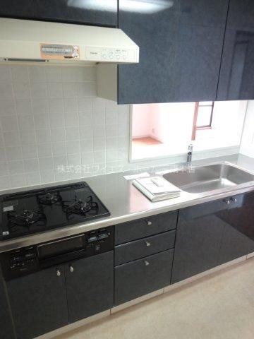キッチン　3口システムキッチン