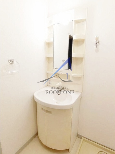 洗面設備　独立洗面台です。