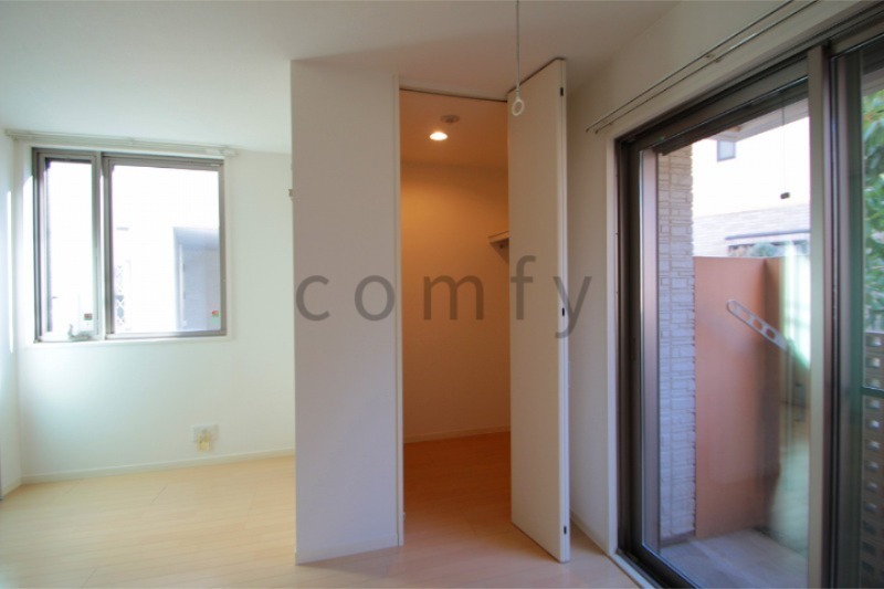 収納　ウォークインクローゼット