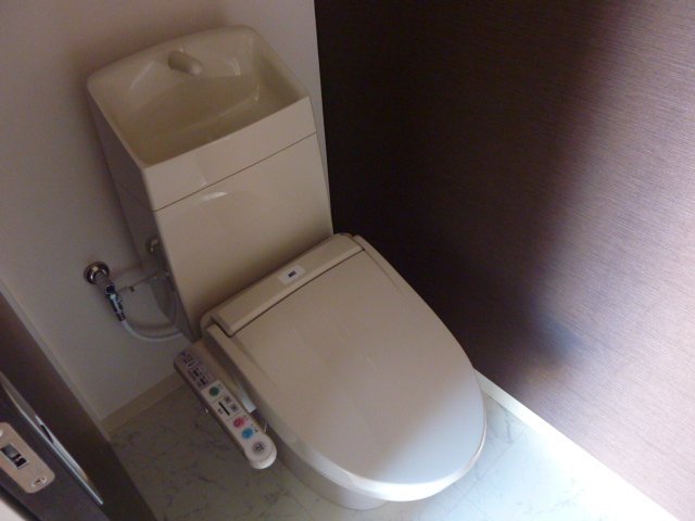 トイレ　シャワー付トイレ