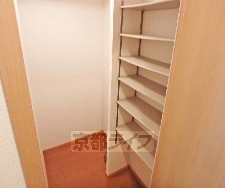 収納　玄関横の大容量の収納です