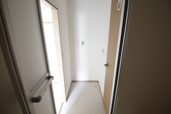 洗面設備　101流用　洗濯機置き場