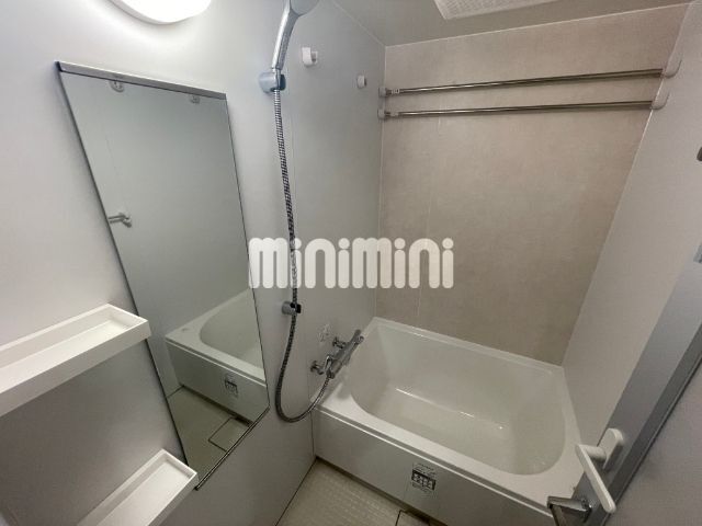 バス・シャワールーム　別号室の参考写真