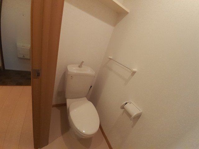 トイレ　コンパクトで使いやすいトイレです