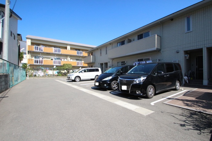 駐車場　駐車場