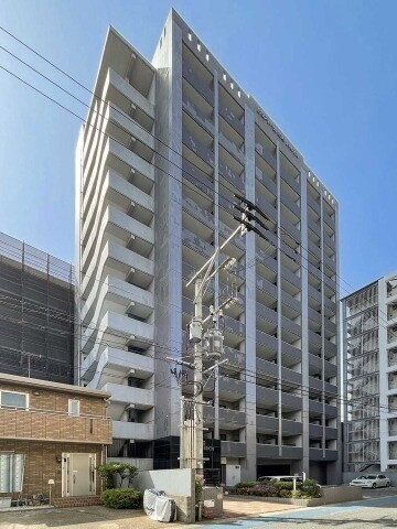 建物外観　最寄り駅徒歩3分圏内の人気マンションです！