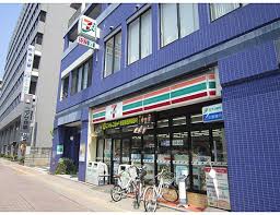 コンビニ　セブンイレブン広島大手町4丁目店（コンビニ）まで462m