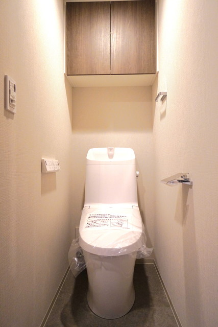 トイレ　※写真は同タイプ住戸です。