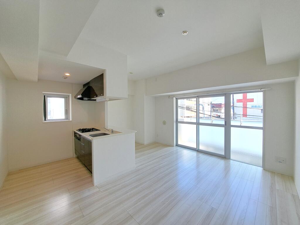 居室・リビング　●南向きの明るいリビング！