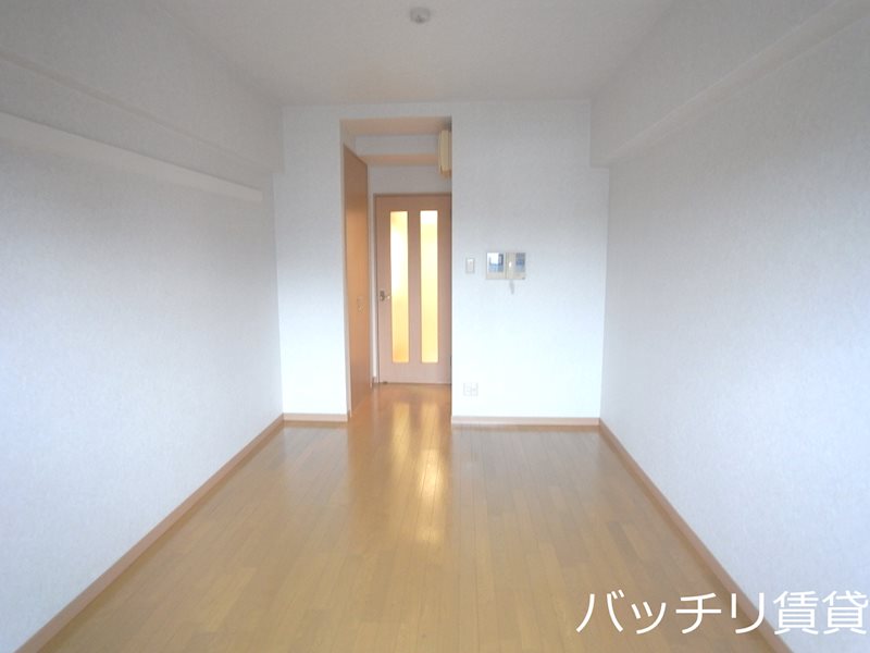 居室・リビング　別号室の写真のため現状優先