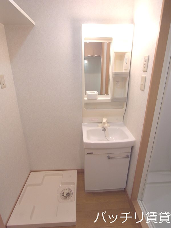 洗面設備　別号室の写真のため現状優先