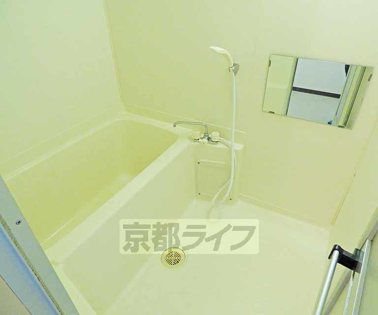 バス・シャワールーム　浴室です。