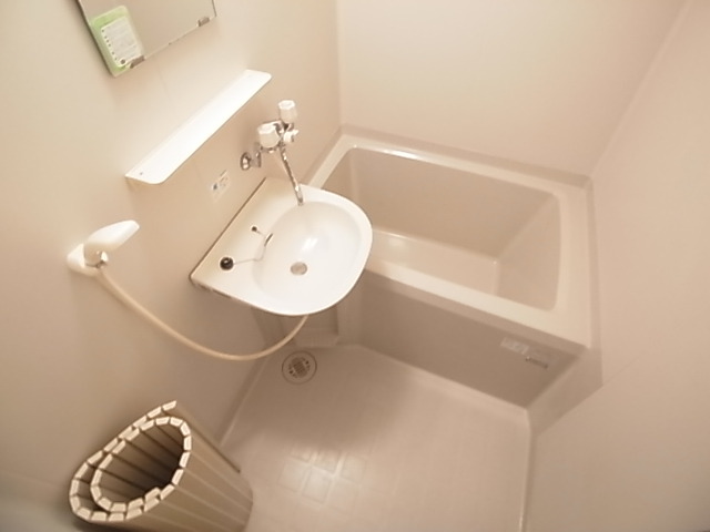 バス・シャワールーム　バスルーム