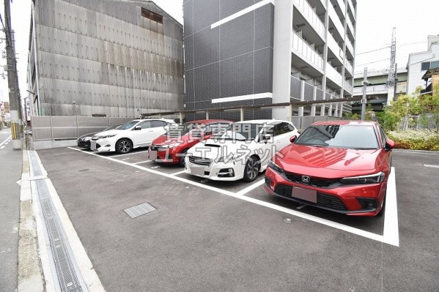 駐車場　敷地内駐車場