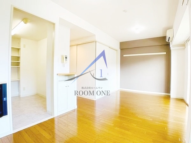 居室・リビング　洋室のお部屋です。