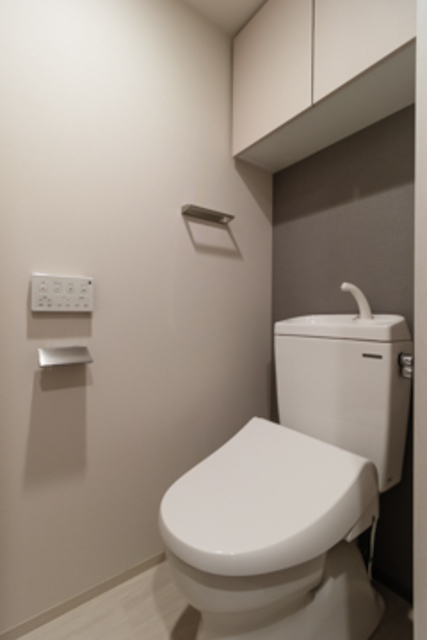 トイレ　※写真は同タイプ住戸です。