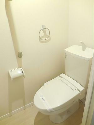 トイレ　ウォシュレット付き