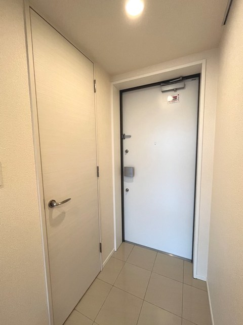 玄関　※写真は同タイプ住戸です。