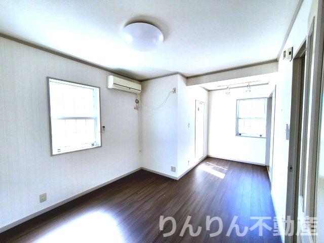居室・リビング　ゆったり過ごせる居間です